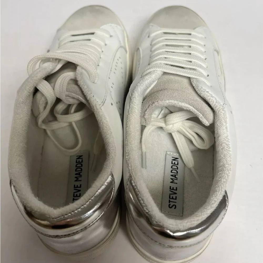 Steve Madden Womens Rezume Sneaker White 9.5 M